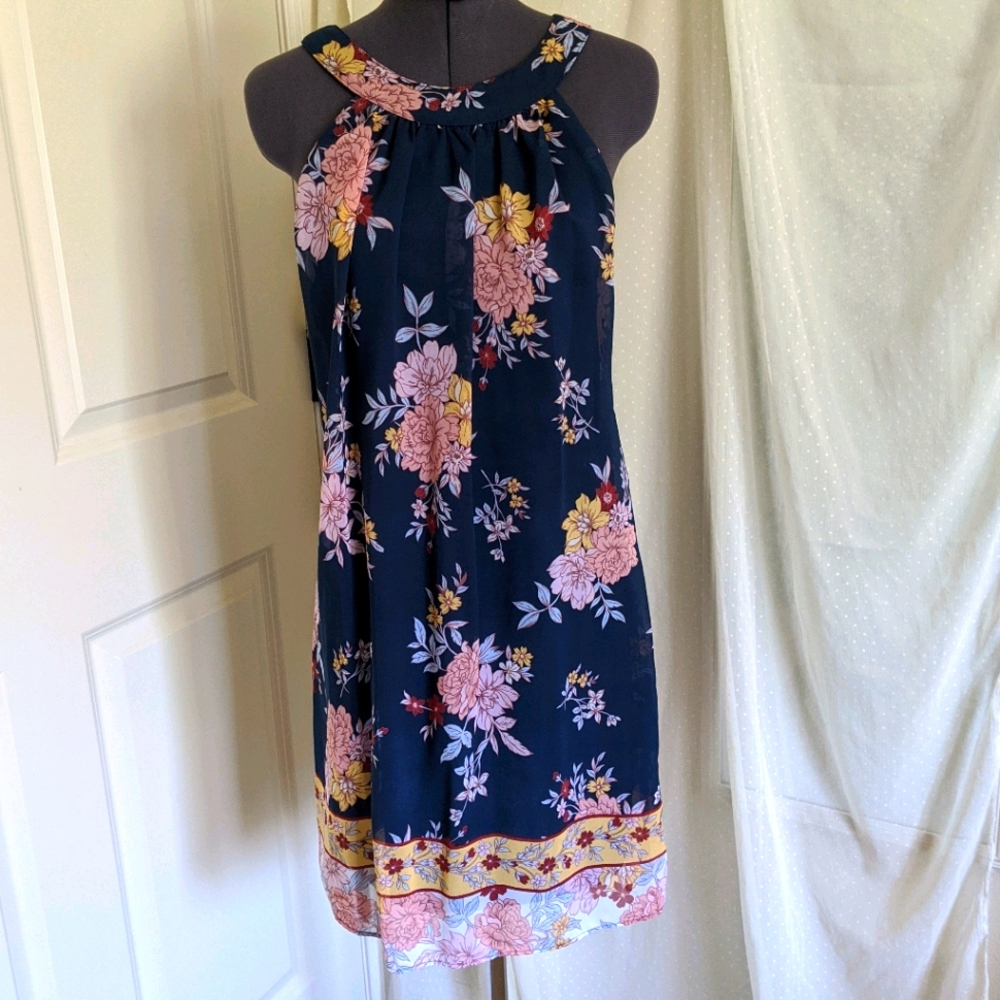 Halter Dress, size Small - Picture 7 of 9